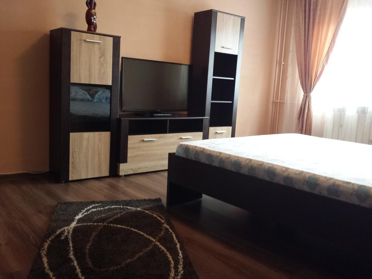 Central City Apartment Călimăneşti Dış mekan fotoğraf