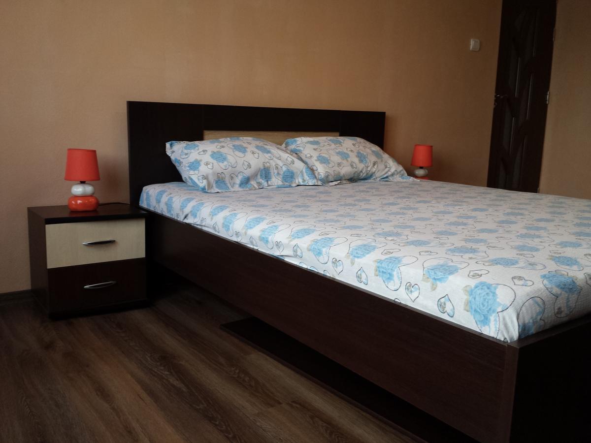 Central City Apartment Călimăneşti Dış mekan fotoğraf